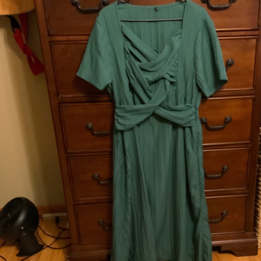 Women's Dress Green Cross Cross with Pockets XL/1X